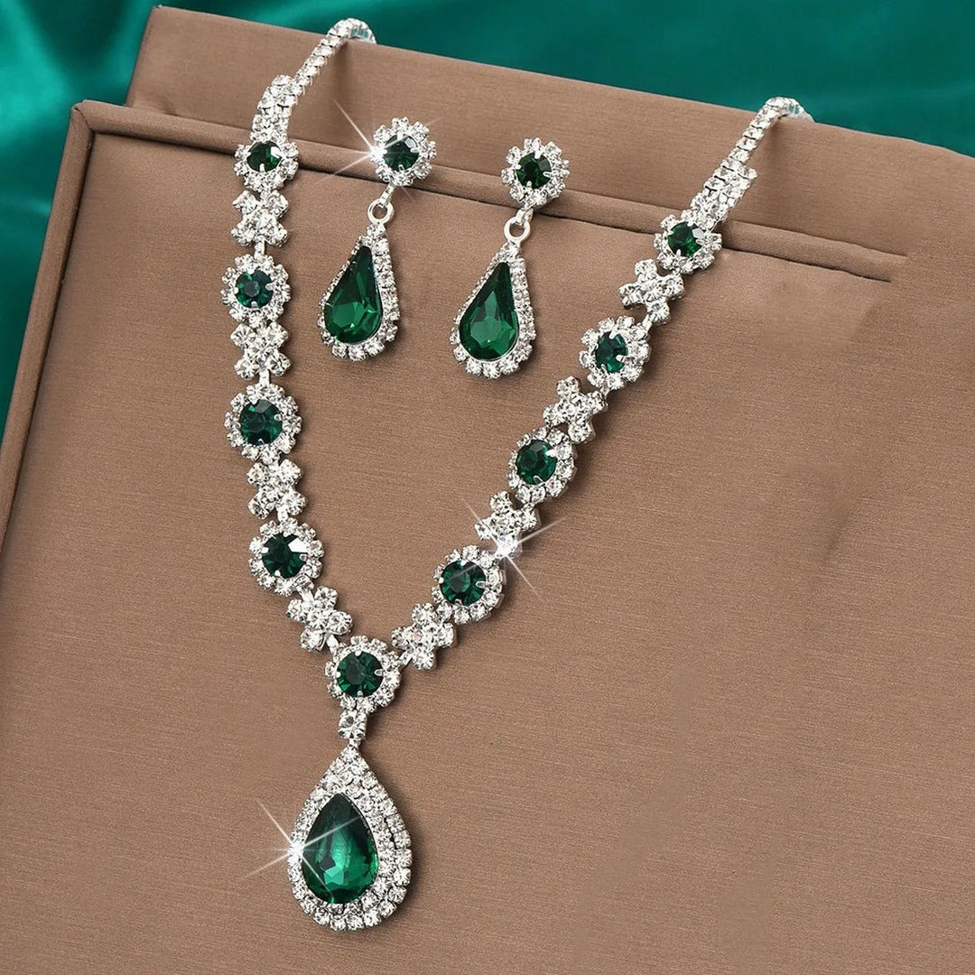 Élise – Refined Brilliance for Every Occasion